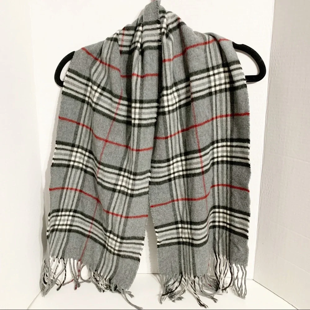 Unbranded Plaid Fringed Gray, Black, Red, and White Soft, Cozy Scarf 🧣Outerwear